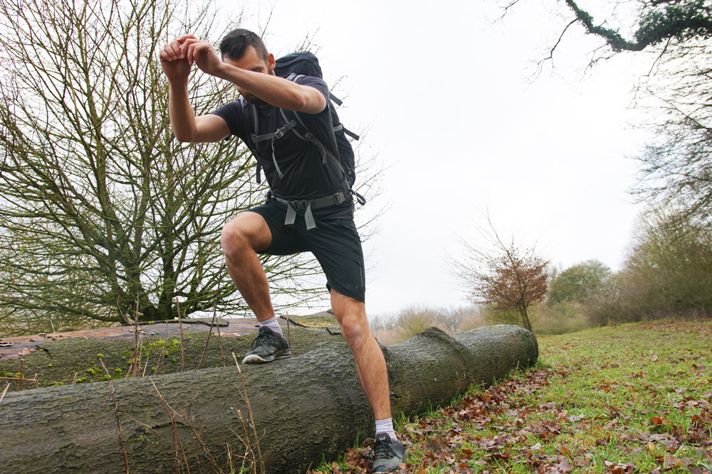 Marwin Isenberg weiß, was Knie beim Wandern aushalten müssen. Fotos: © Robert Engel