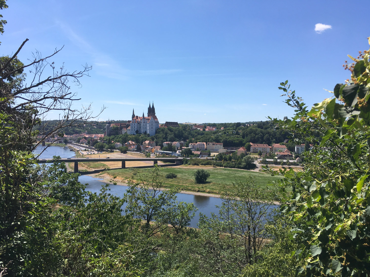 Eines von vielen Postkartenmotiven vom Meißner Dom © Jarle Sänger