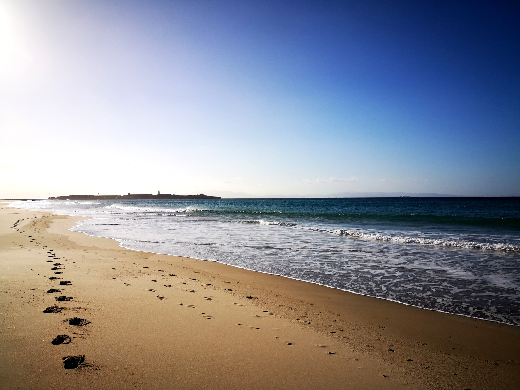 Die ersten Schritte einer langen Reise am Strand von Gibraltar Alle Fotos: © Philipp Fuge