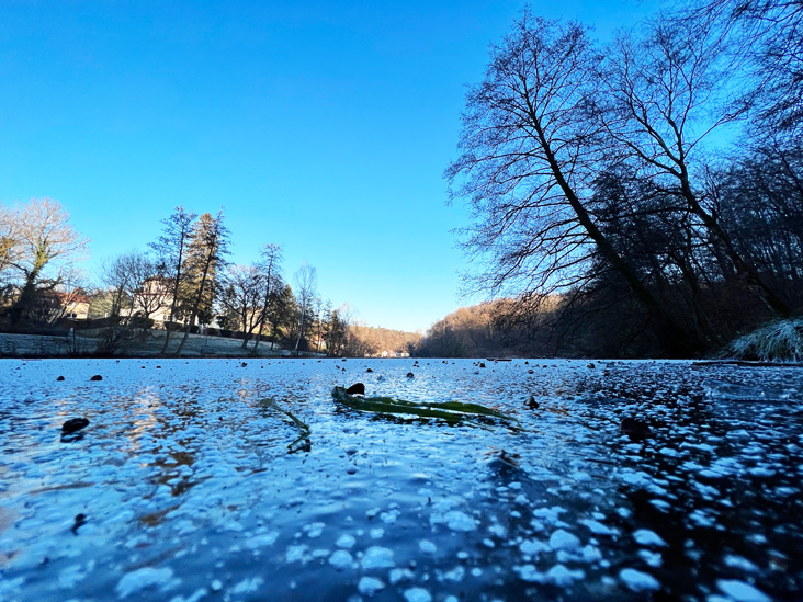Zugefrorener Clarabadteich © Jarle Sänger