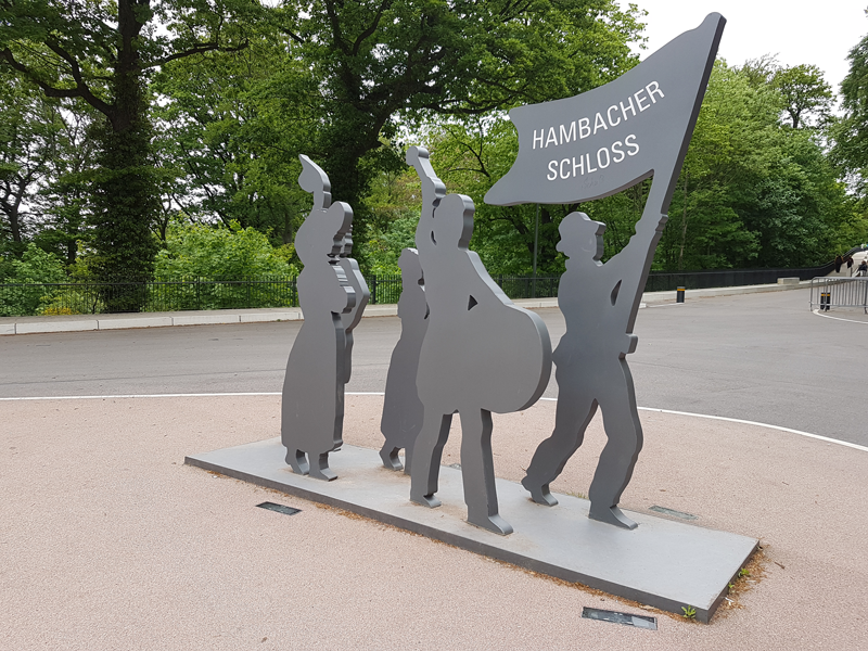 Auf auf, strömt herbei...© Gudrun Doß