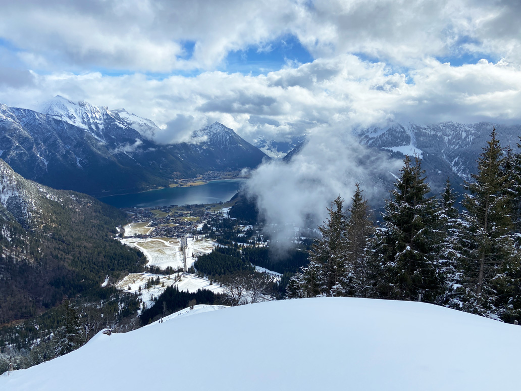 Aussicht auf Pertisau und den Achensee vom Feilkopf 