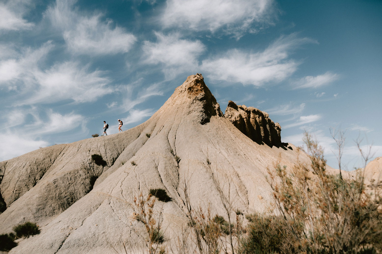 Hallo Sommertouren! Bestens ausgerüstet mit der Light Hiking-Kollektion © Jack Wolfskin