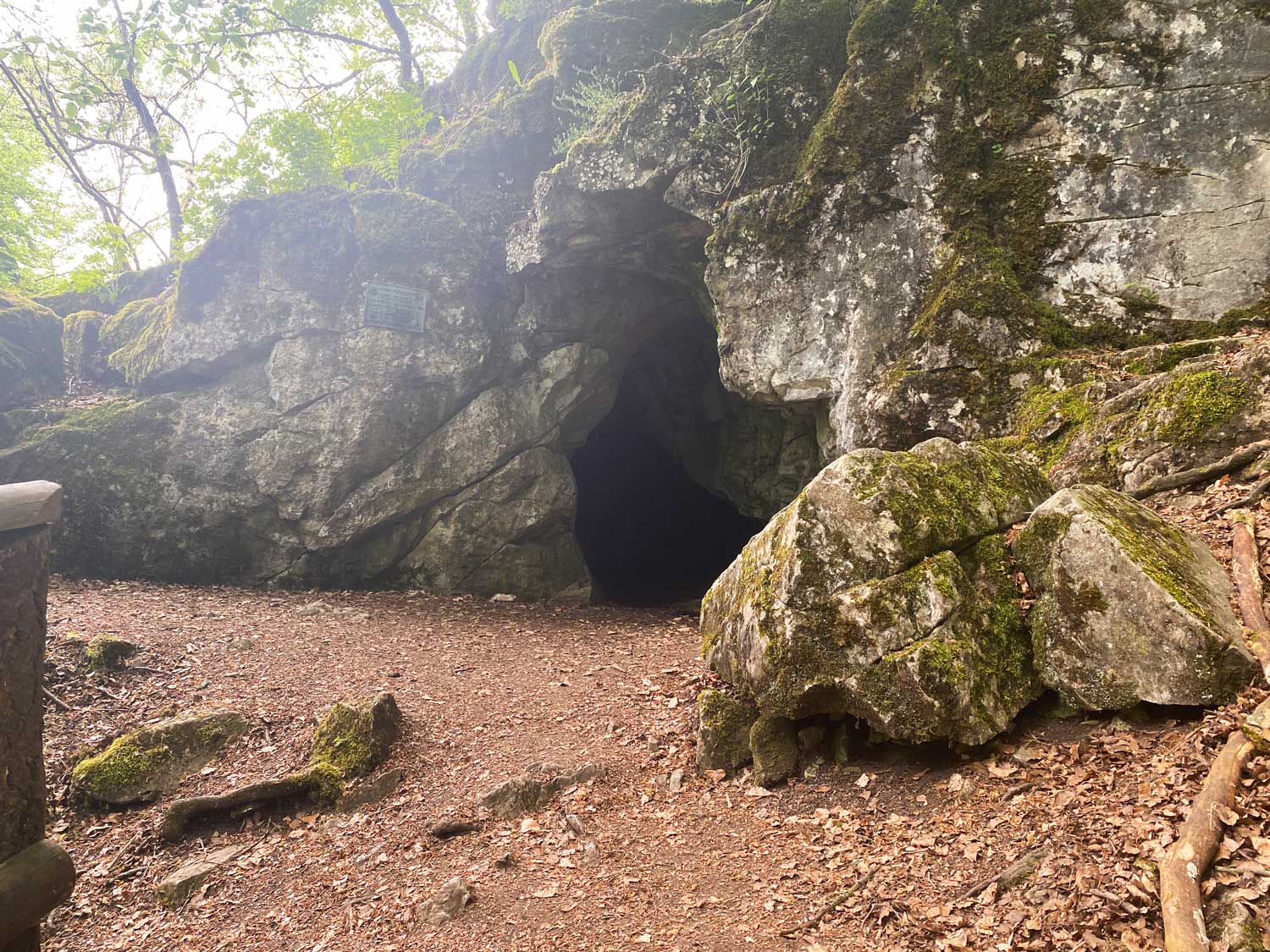 Die kleine Steinkammer