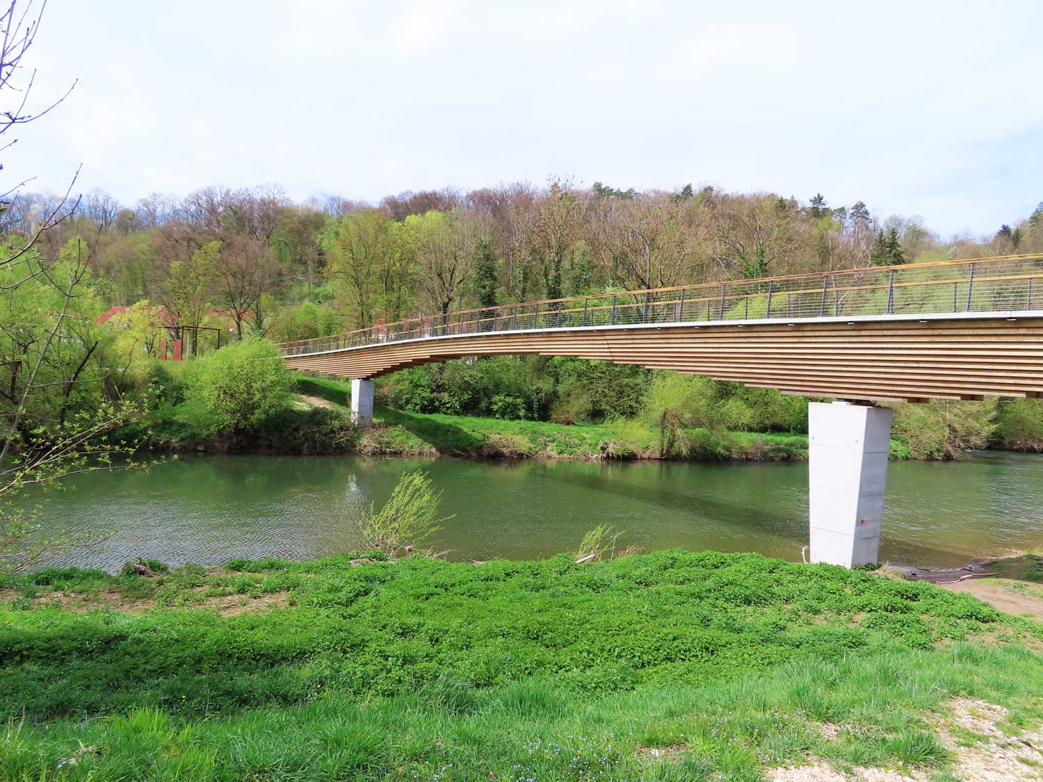 Rad- und Fußgängerbrücke über den Neckar