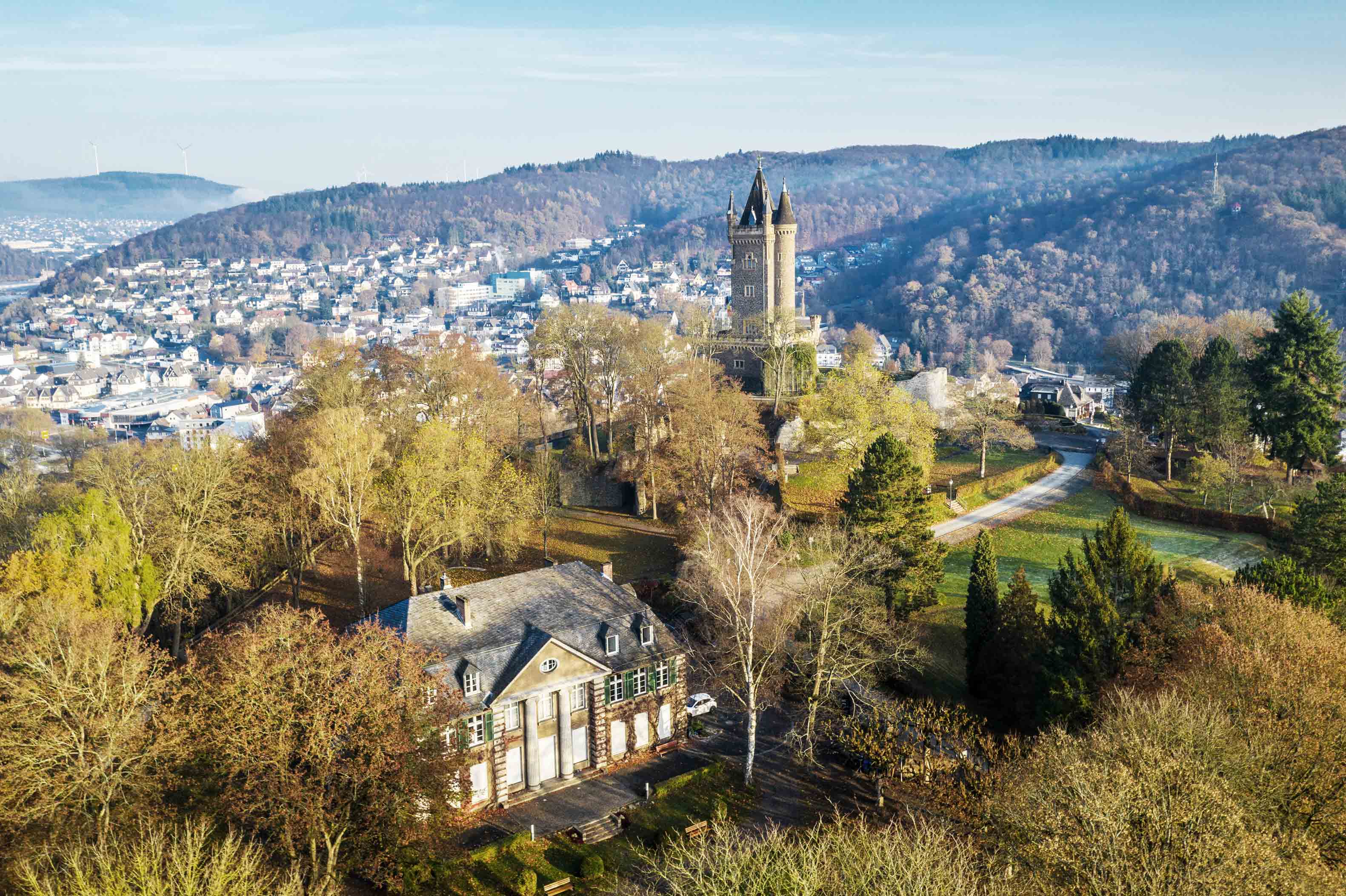 Der Wilhelmsturm wacht über Dillenburg © Dominik Ketz