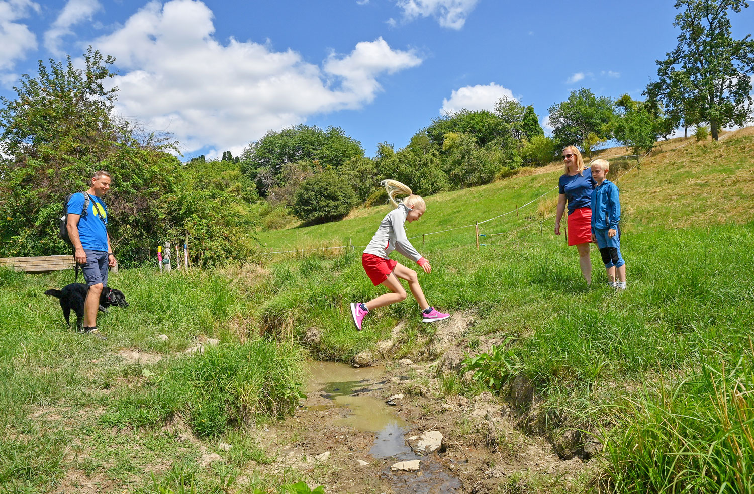 Wanderspaß für alle auf den Zwergenwegen im Wiedtal © Uwe Schmalenbach