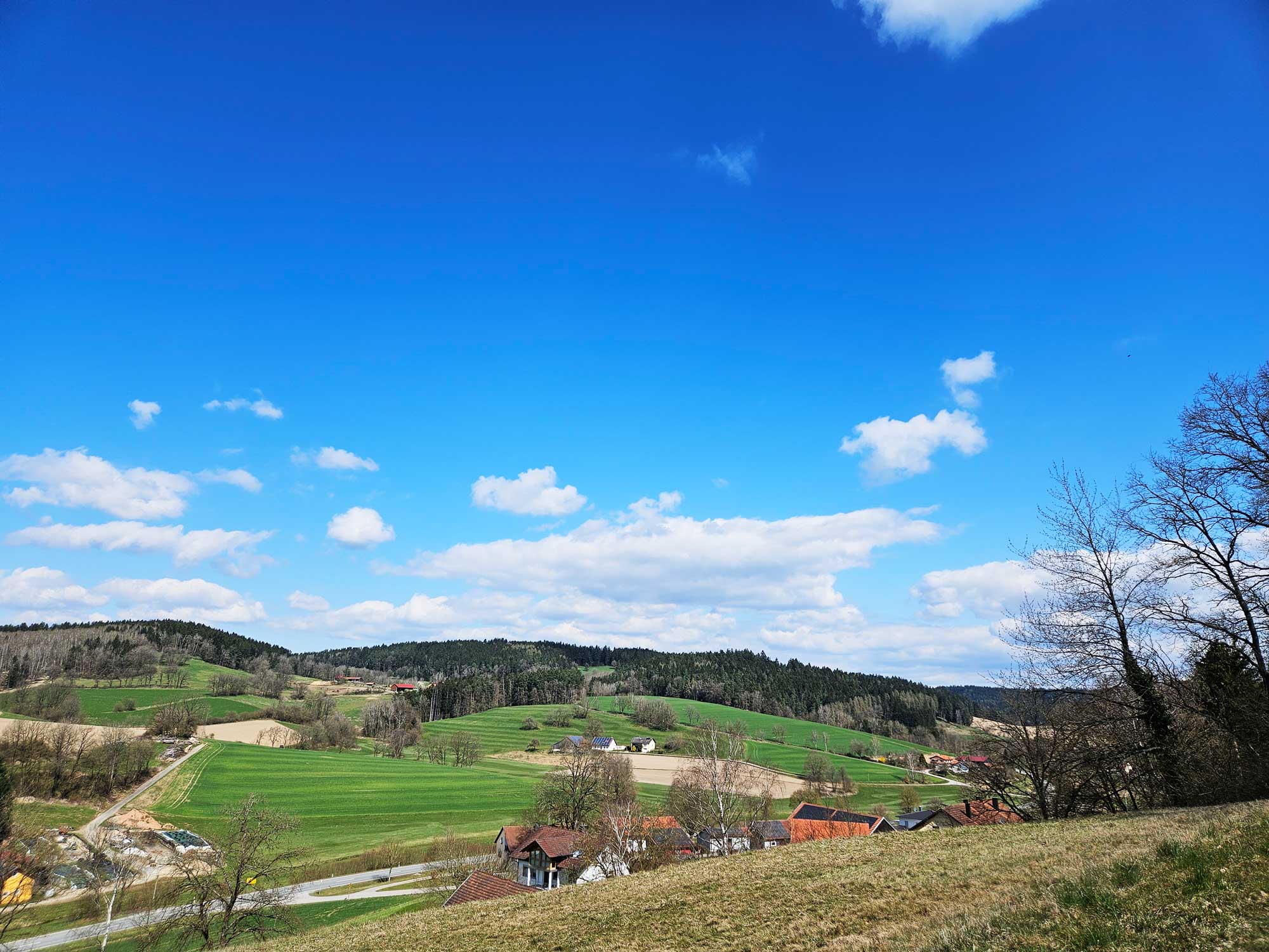 Aussicht über die hügelige Landschaft @ Anja Pfeffer